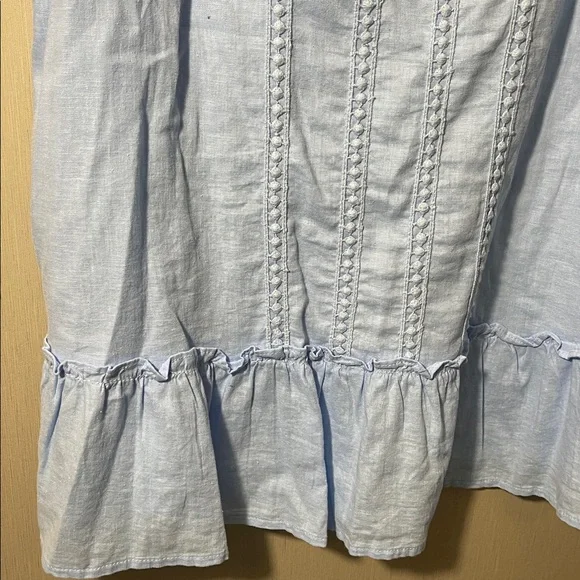 Crown and ivy eyelet large top v neck tiered NWT blue crochet - Picture 2 of 5